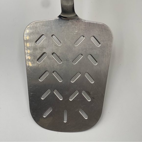 LE CREUSET Stainless Steel Slotted Large Spatula Hanging Discontinued - Picture 4 of 6